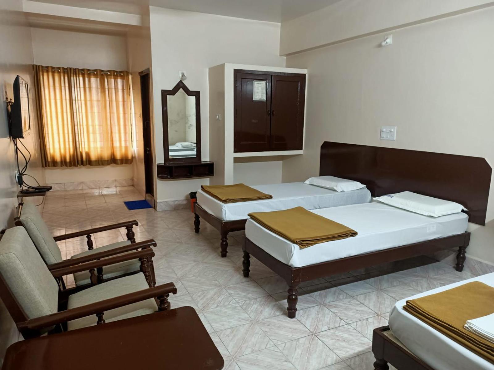 Arihanth Deluxe Lodge Шімоґа Екстер'єр фото